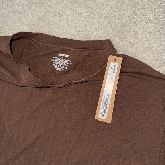 NWT! Skims - Fits Everybody long sleeve t-shirt, size L, color: cocoa - Picture 6 of 8